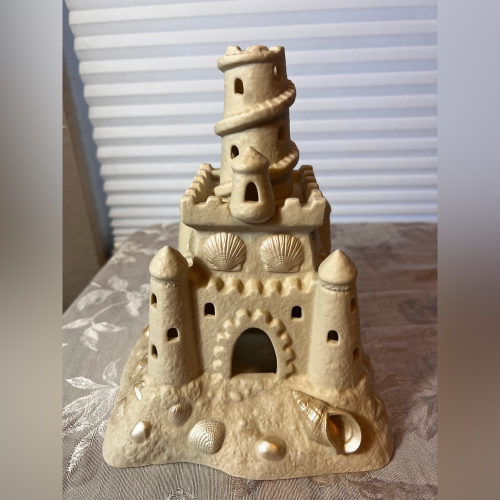 Partylite Sandcastle Tealight/ Votive Holder